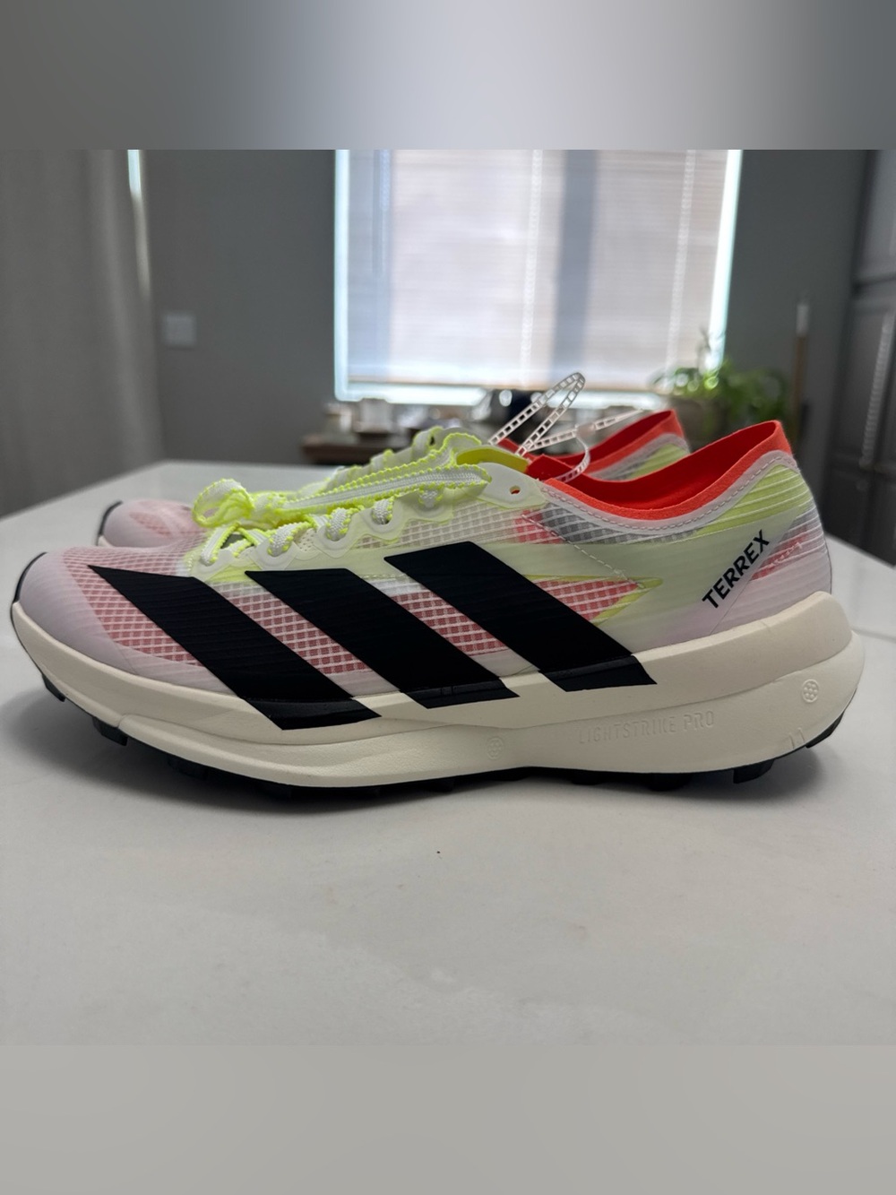 Adidas Terrex Agravic TT. New. Mens 9.5/Womens 11